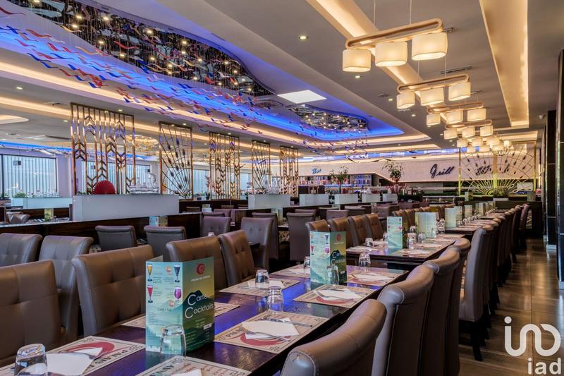 Local commercial - 839 m²