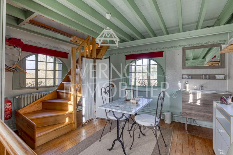 Maison - 375 m² - 12 pièces