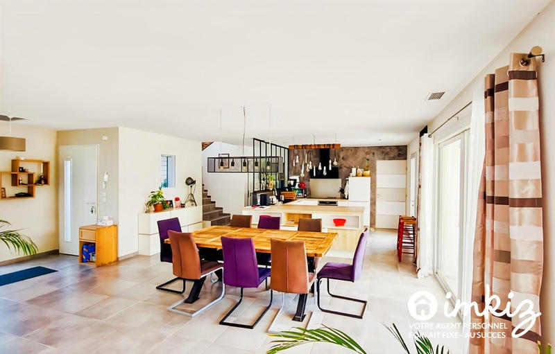 Maison - 140 m² - 5 pièces