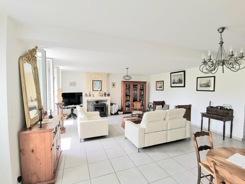 Maison - 200 m² - 7 pièces