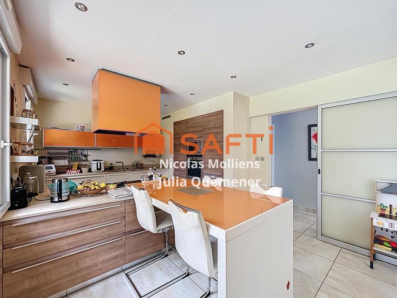 Maison - 156 m² - 8 pièces