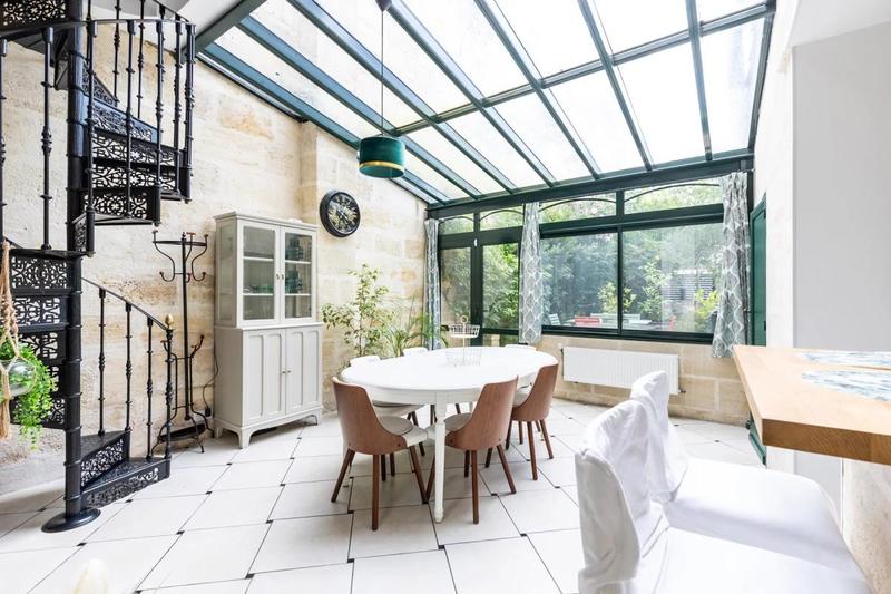 Hôtel particulier - 265 m² - 8 pièces