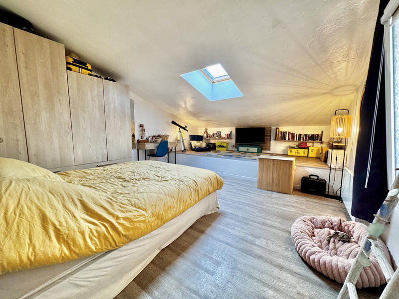 Appartement - 82 m² - 3 pièces