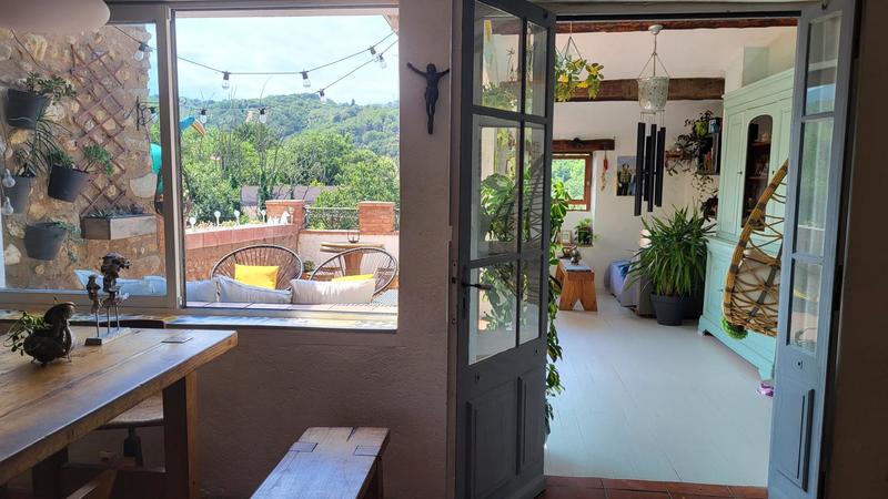 Maison - 260 m² - 10 pièces