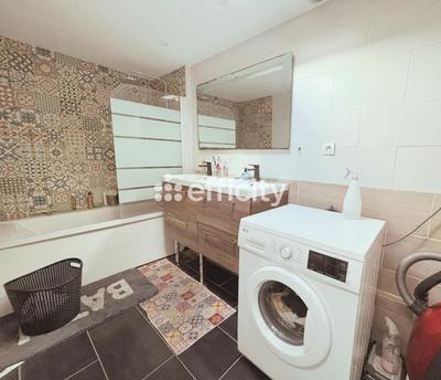 Maison - 111 m² - 5 pièces