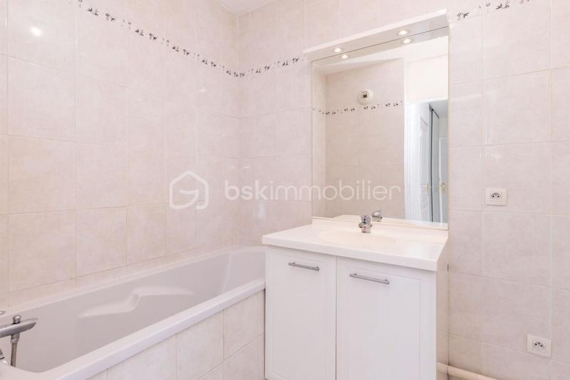 Immeuble - 57 m² - 3 pièces