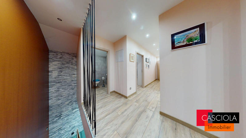 Maison ancienne - 212 m² - 7 pièces