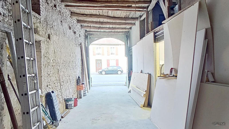 Maison - 180 m² - 7 pièces