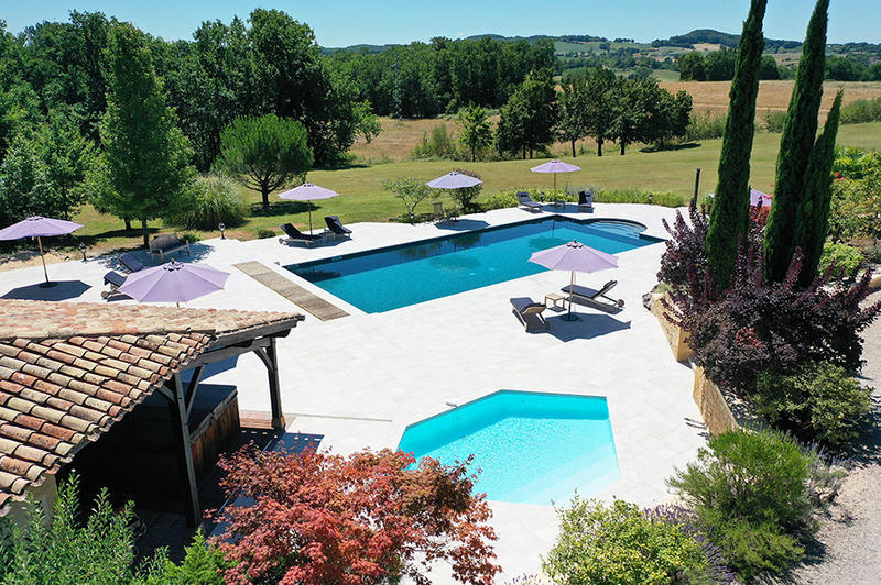 Demeure - 755 m² - 25 pièces