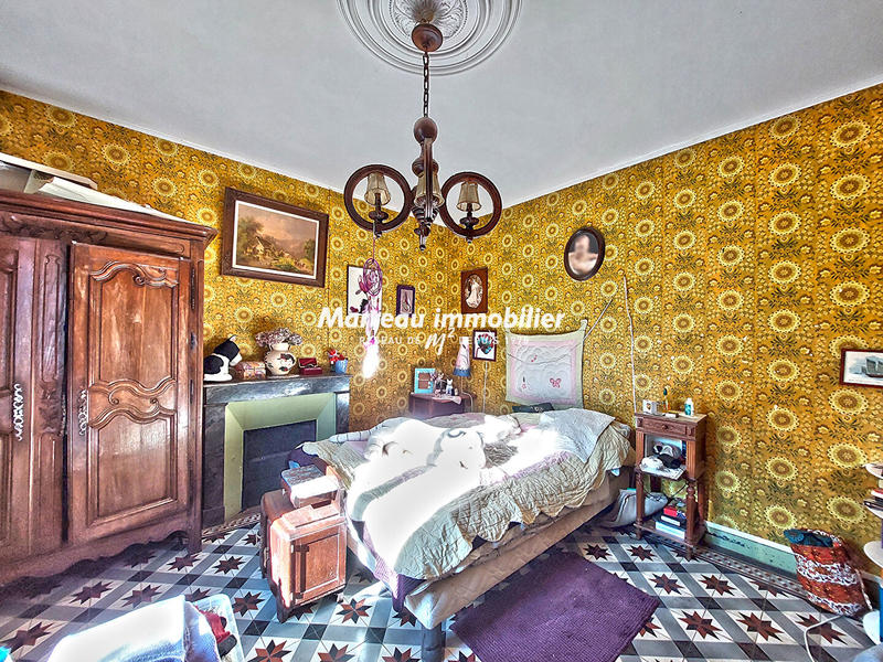 Maison - 192 m² - 9 pièces