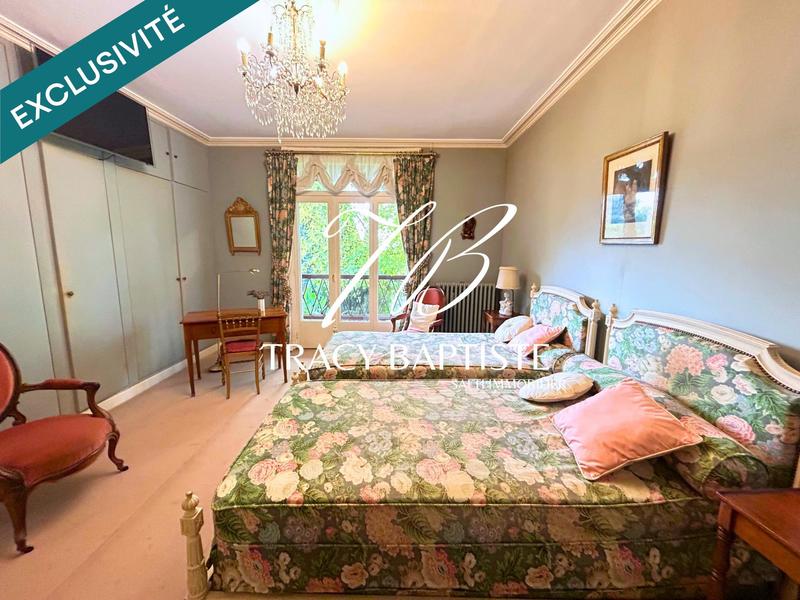 Maison - 294 m² - 8 pièces