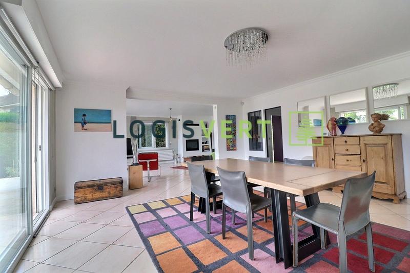 Maison - 198 m² - 8 pièces