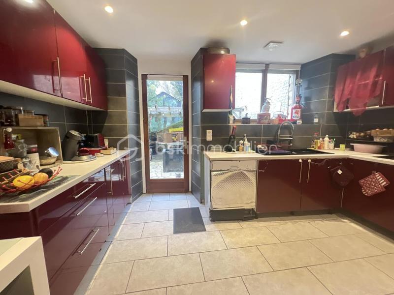 Maison - 205 m² - 7 pièces