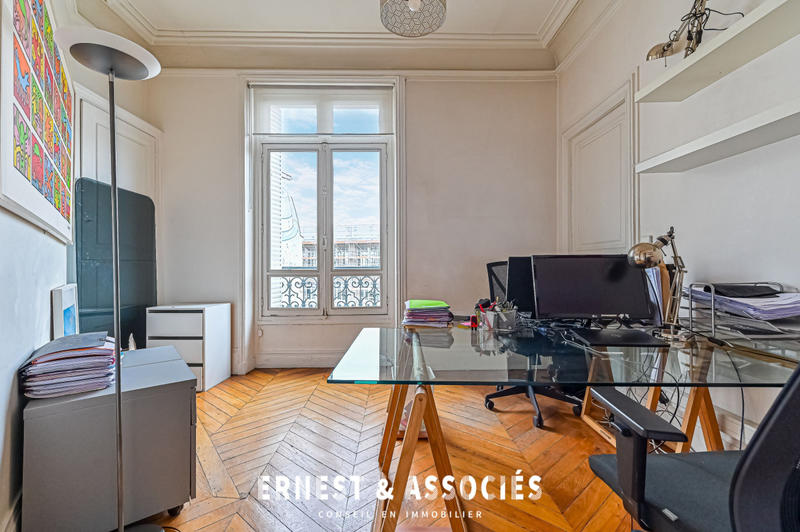 Appartement - 146 m² - 5 pièces