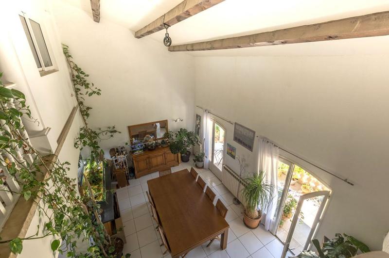 Villa - 220 m² - 8 pièces