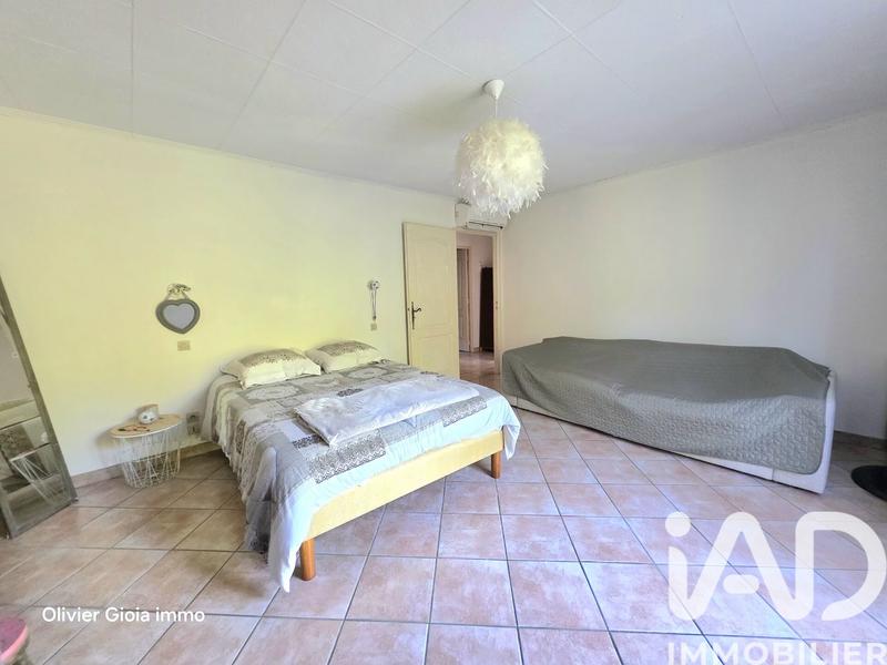 Maison - 180 m² - 5 pièces