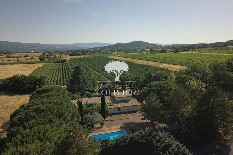 Maison - 250 m² - 7 pièces