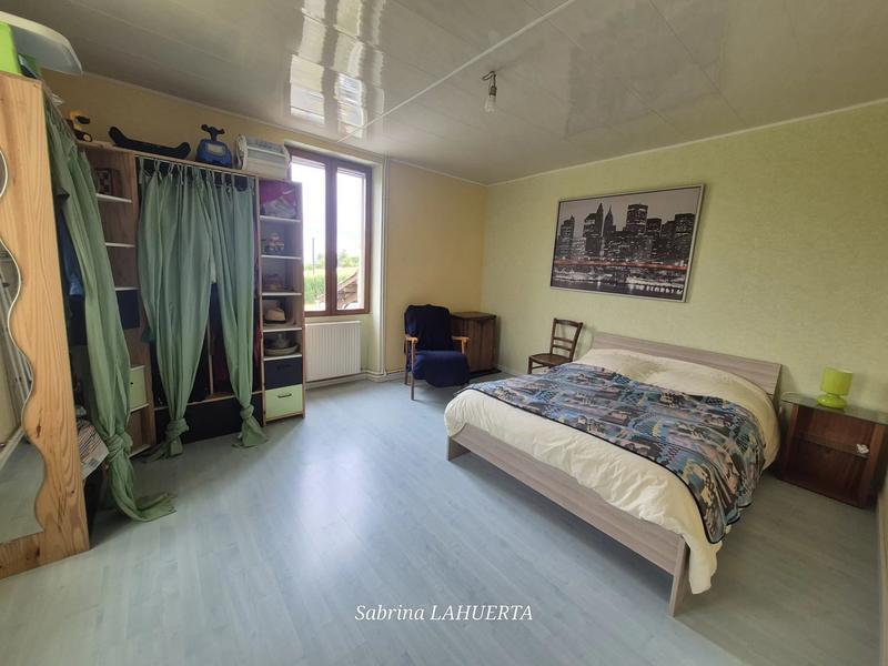 Maison - 182 m² - 8 pièces