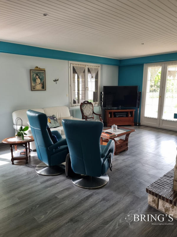 Maison - 204 m² - 8 pièces