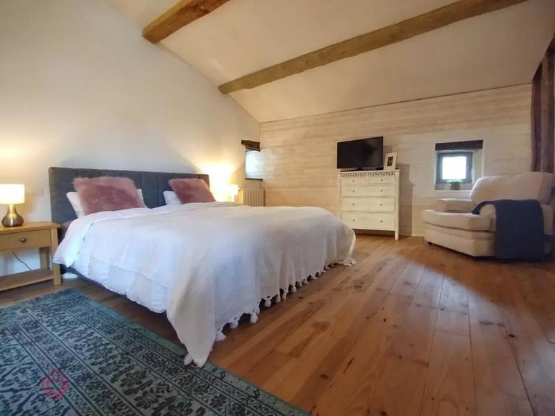 Maison ancienne - 530 m² - 12 pièces