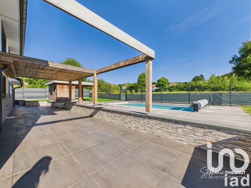 Maison - 165 m² - 6 pièces