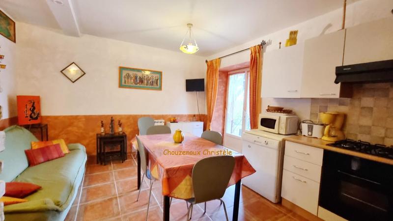 Demeure - 330 m² - 16 pièces