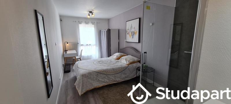 Chambre - 10 m² - 1 pièce