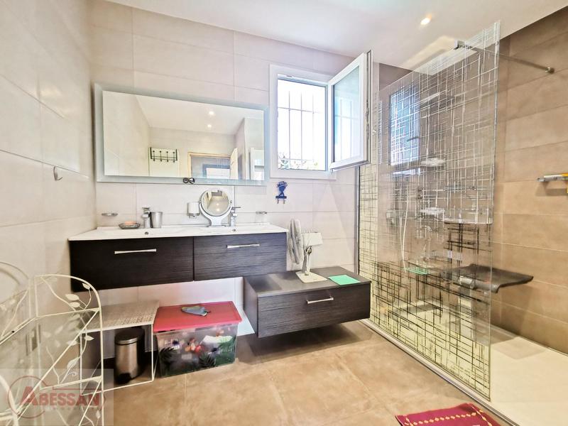 Maison - 141 m² - 5 pièces