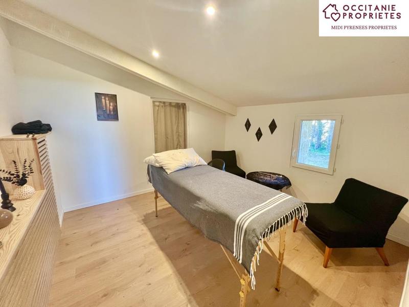 Propriété - 202 m² - 5 pièces