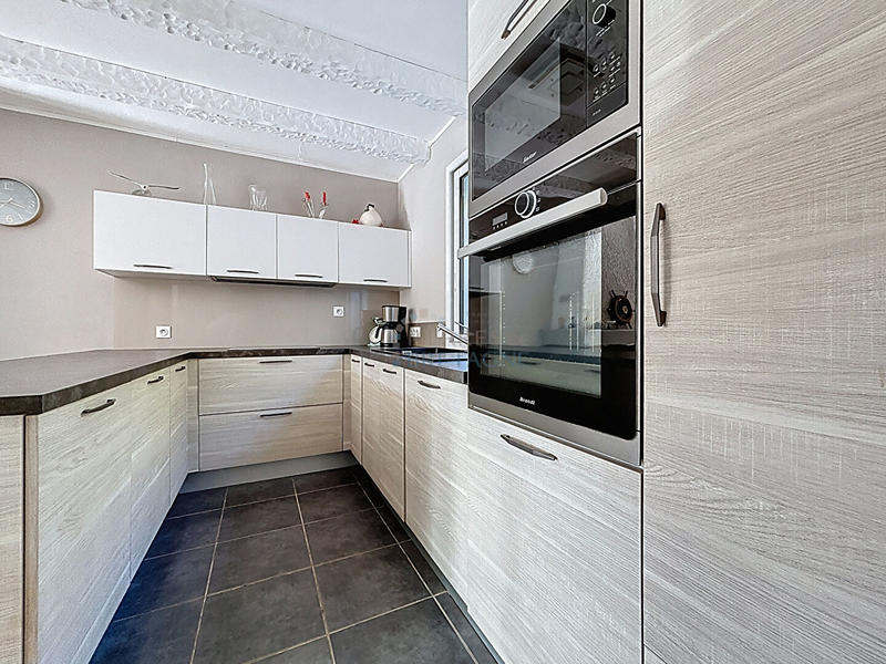 Maison - 137 m² - 7 pièces