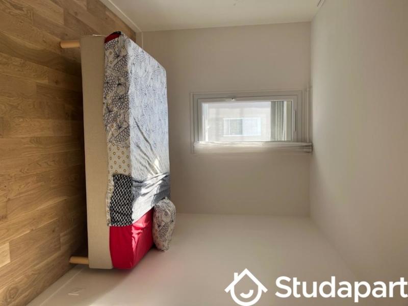 Chambre - 13 m² - 1 pièce