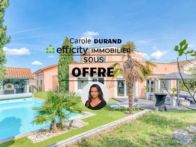 Maison - 264 m² - 8 pièces