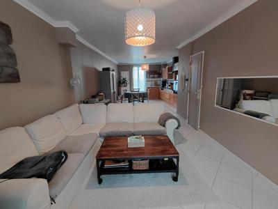 Maison - 96 m² - 5 pièces