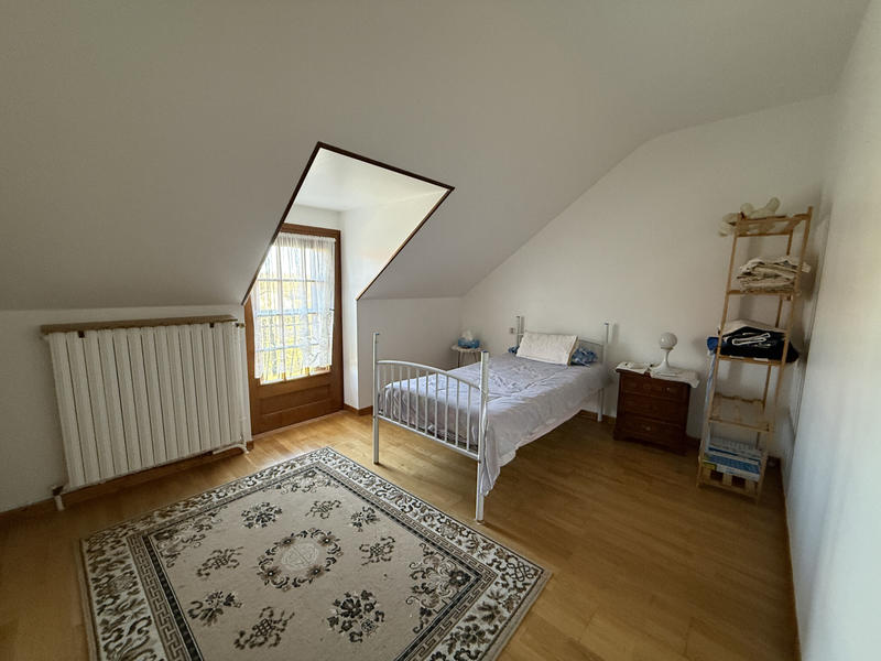 Maison - 165 m² - 9 pièces