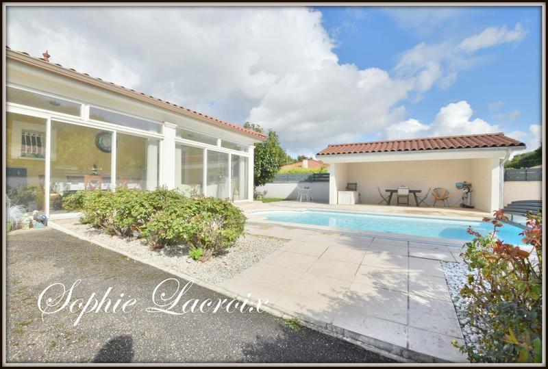 Villa - 148 m² - 6 pièces