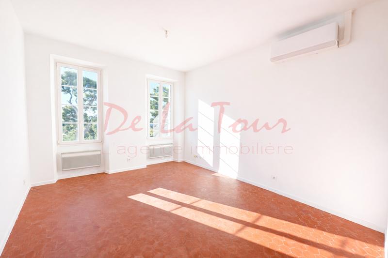 Appartement - 93 m² - 4 pièces