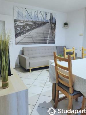 Chambre - 10 m² - 1 pièce