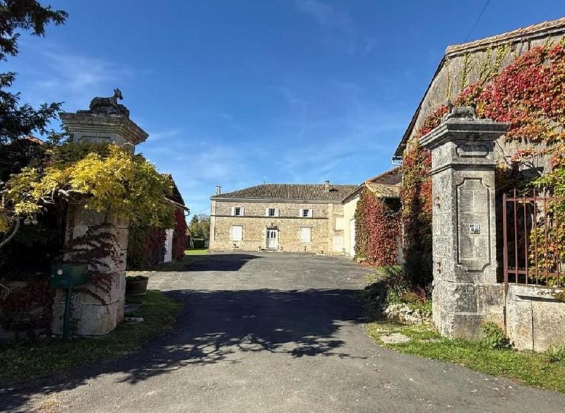 Maison - 210 m² - 7 pièces