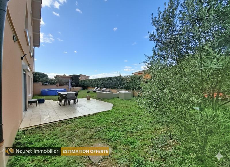 Maison - 257 m² - 8 pièces