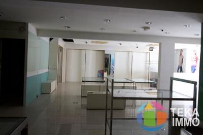 Local commercial - 192 m²