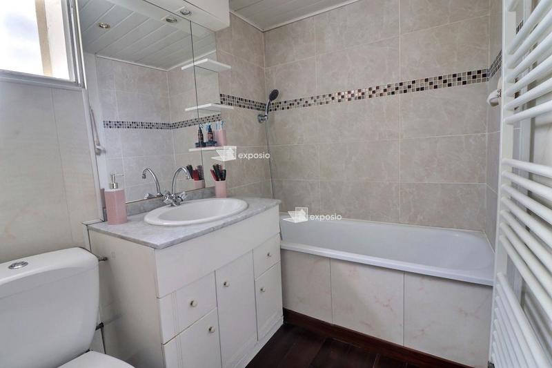 Maison - 93 m² - 5 pièces