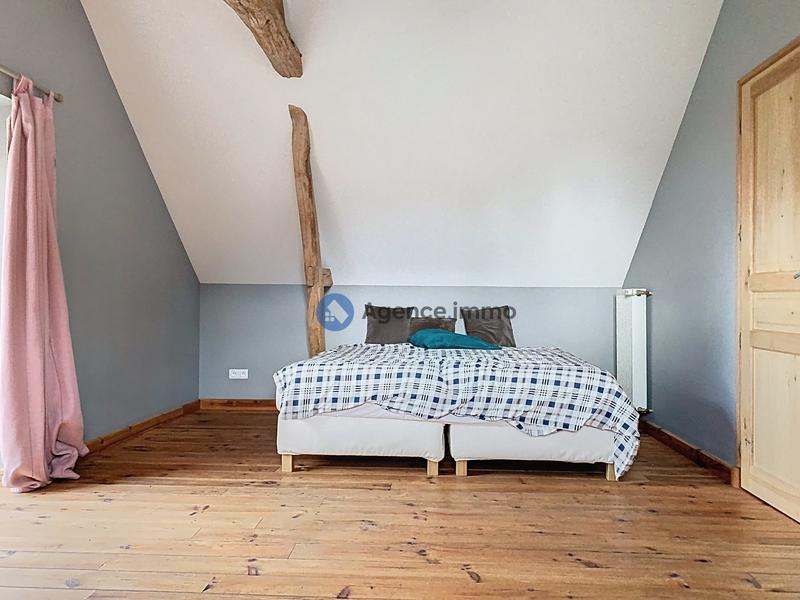 Maison - 232 m² - 8 pièces