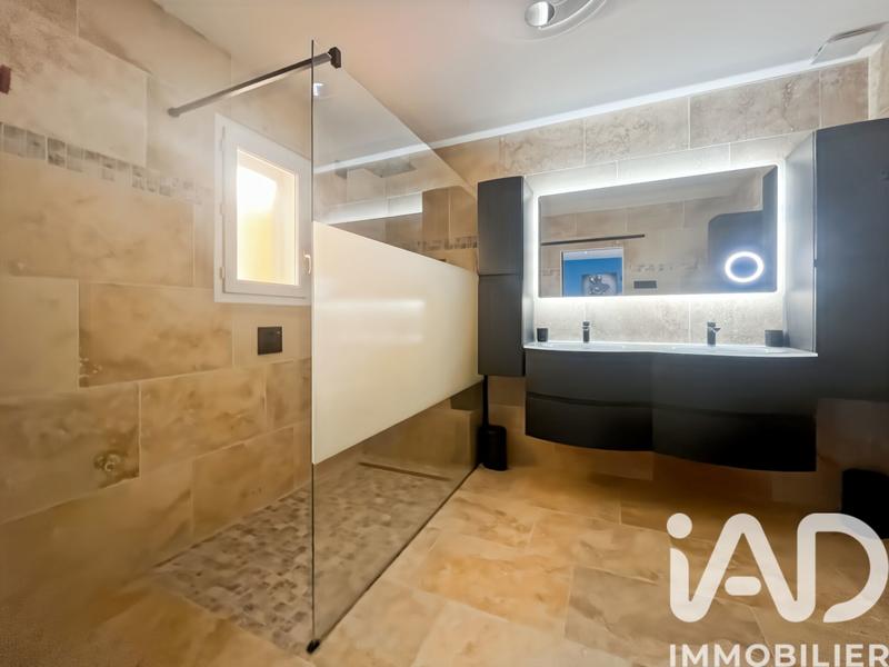 Maison - 228 m² - 10 pièces