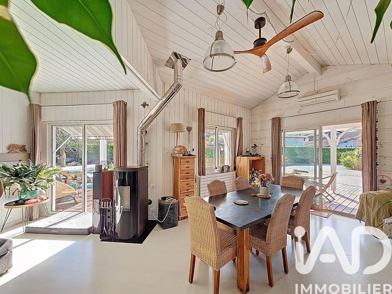 Maison - 198 m² - 8 pièces