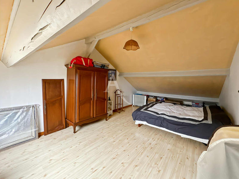 Maison - 93 m² - 4 pièces