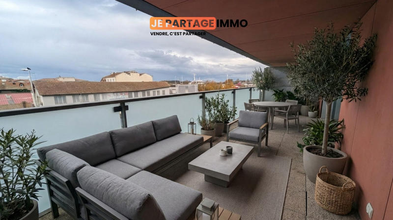 Appartement - 99 m² - 4 pièces