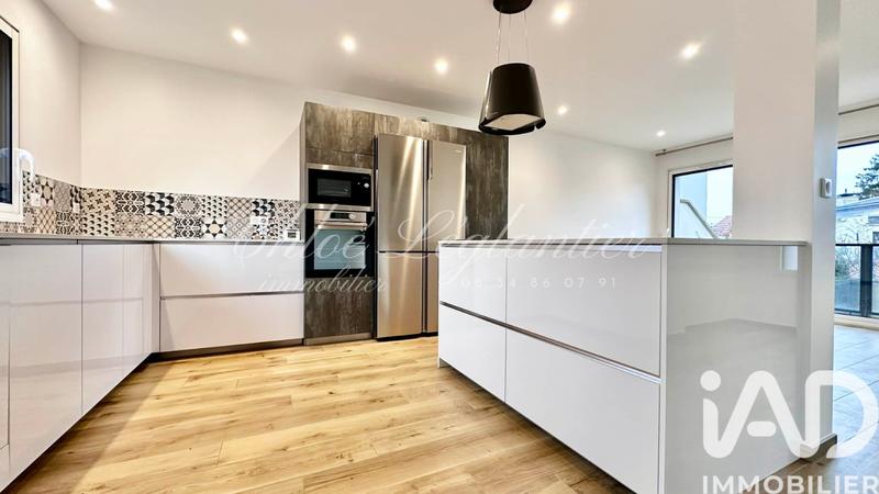 Maison - 110 m² - 5 pièces