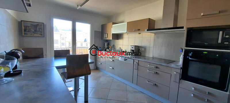 Appartement - 164 m² - 5 pièces