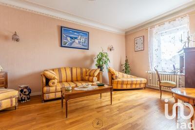 Maison - 262 m² - 7 pièces