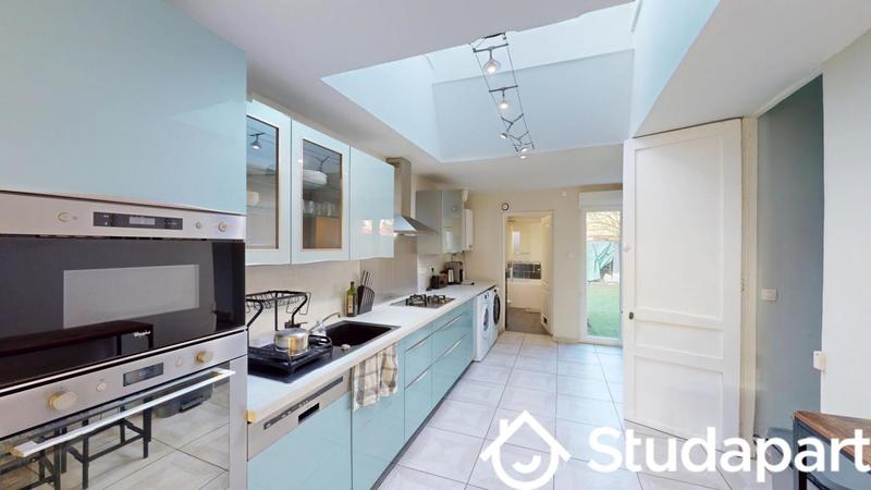 Chambre - 11 m² - 1 pièce